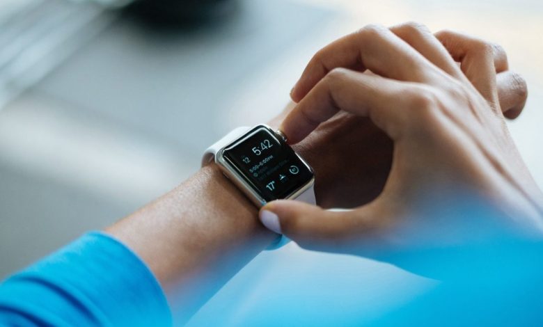 Die Smartwatch ist die neue Taschenrechner-Uhr. (Bild: Pixabay/FreePhotos)