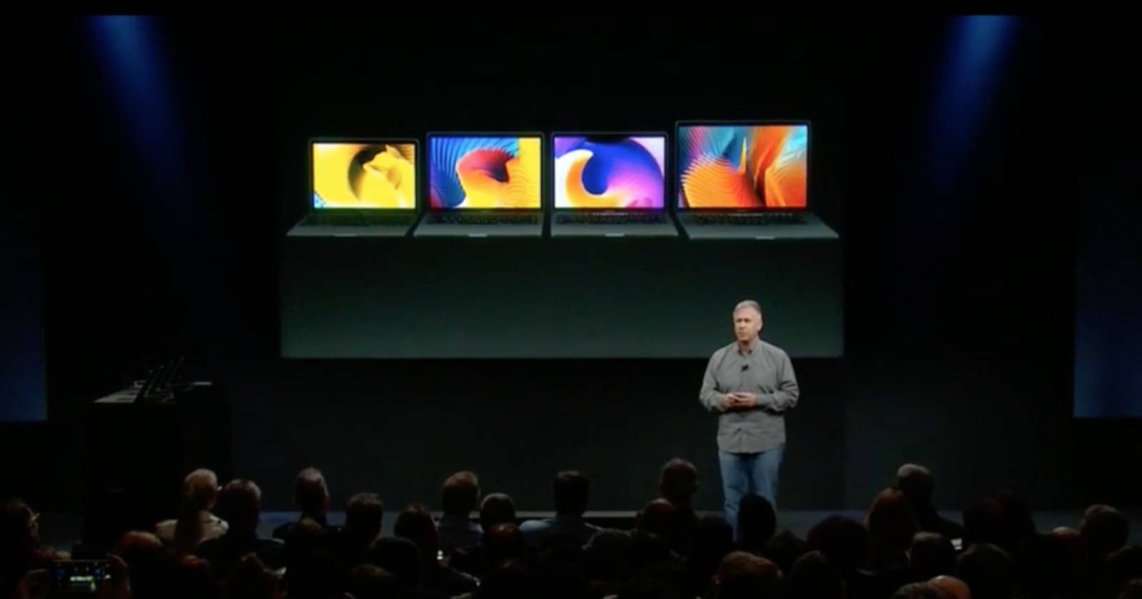 Phil Schiller "erklärt" das neue Macbook Pro.