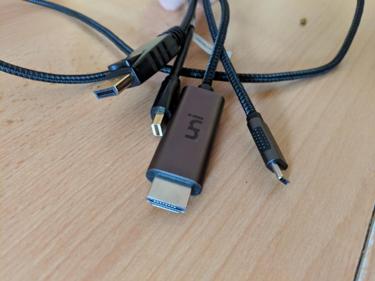 Anleitung Externen Monitor am MacBook oder iMac anschließen und