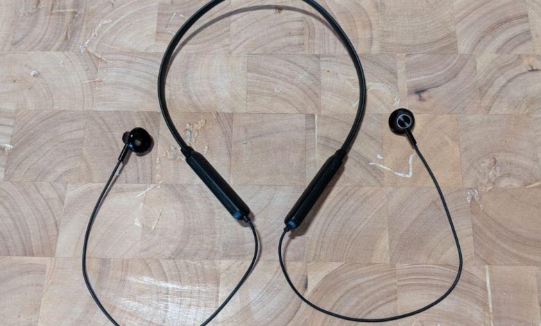 In Ear Kopfhörer Ohrhörer Metallisches Stereo Headset Earphones mit Ohrstöpseln 