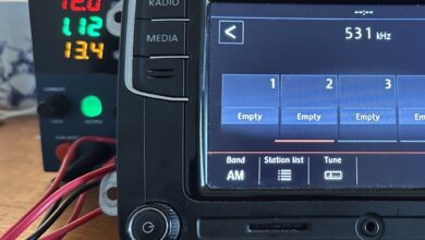 Autoradio auf dem Schreibtisch testen? Dank Labornetzteil kein Problem!
